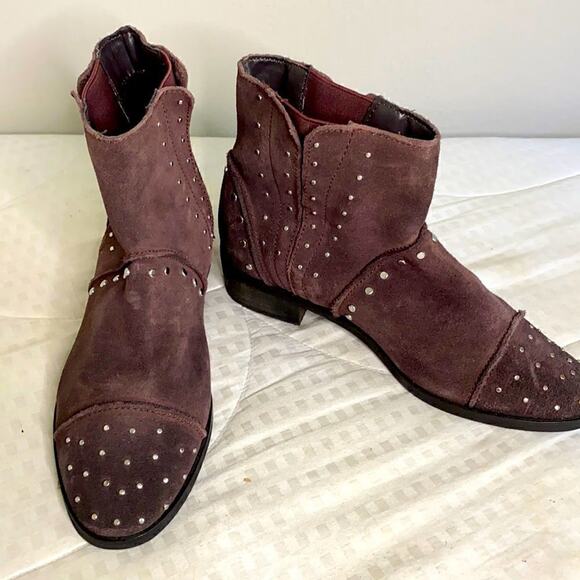 NWT Metaphor Brown Suede Ankle Boots With Silver Metal Embellishments Suze 7 - Picture 1 of 14